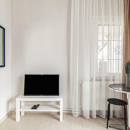 1br Apt, 3 Min To Mecidiyekoey Center * Стамбул